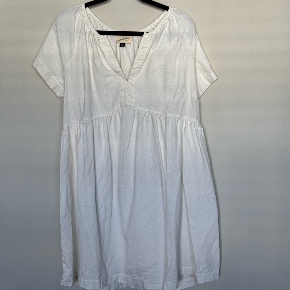 Universal Thread Cream V-Neck Blouse